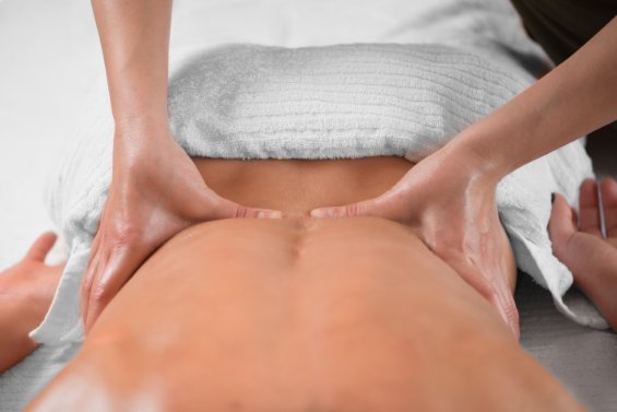 back-sports-massage-therapy-MPRE5NC